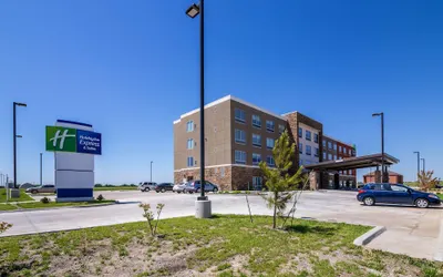 Holiday Inn Express & Suites Blackwell, an IHG Hotel