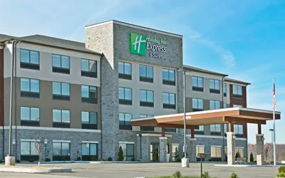 Holiday Inn Express & Suites Uniontown, an IHG Hotel