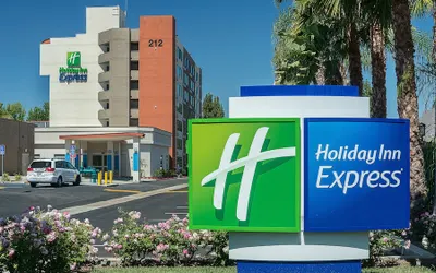 Holiday Inn Express Fullerton - Anaheim, an IHG Hotel