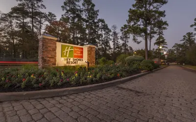 Holiday Inn Club Vacations Piney Shores Resort at Lake Conroe, an IHG Hotel