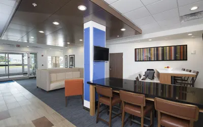 Holiday Inn Express & Suites La Porte, an IHG Hotel