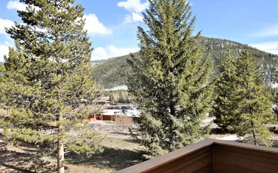 Tennis Townhome 2 Bed 2.5 Bath