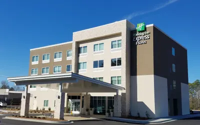 Holiday Inn Express & Suites Carrollton West, an IHG Hotel