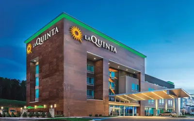 La Quinta Inn & Suites by Wyndham Cleveland TN