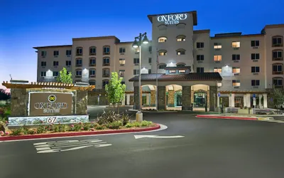 Oxford Suites Sonoma County