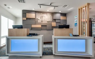 Holiday Inn Express & Suites Dallas North - Addison, an IHG Hotel