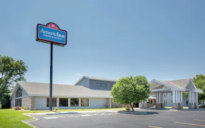 AmericInn by Wyndham Lincoln North