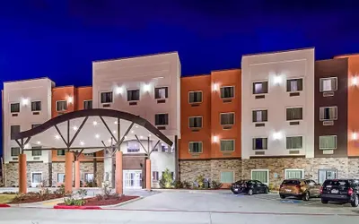 Del-Mar Airport Inn & Suites