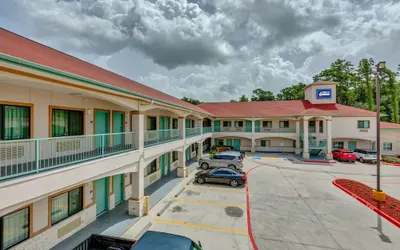 Americas Best Value Inn and Suites IAH Airport North