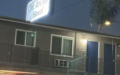 Del Aire Inn