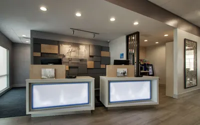 Holiday Inn Express & Suites Mount Vernon, an IHG Hotel