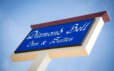 Diamond Bell Inn & Suites