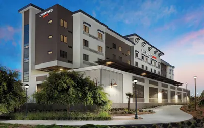 Courtyard by Marriott Redwood City