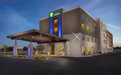 Holiday Inn Express Visalia Sequoia Gateway Area, an IHG Hotel