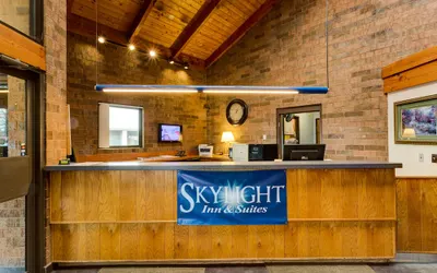 SkyLight Inn Cleveland - Willoughby