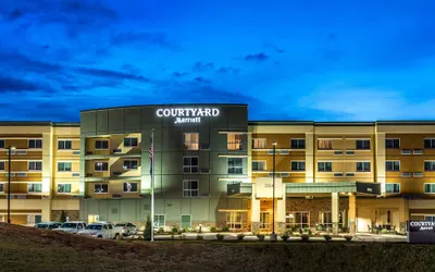 Courtyard by Marriott Somerset