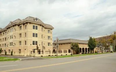 Penn Wells Historic Hotel