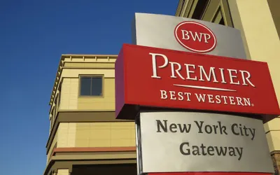 Best Western Premier NYC Gateway Hotel