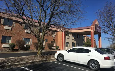 Derby Inn & Suites