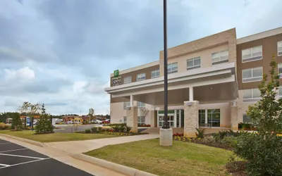 Holiday Inn Express & Suites South Hill, an IHG Hotel