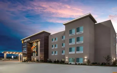 La Quinta Inn & Suites by Wyndham Owasso