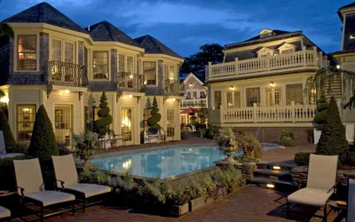 Brass Key Guesthouse - Adults Only