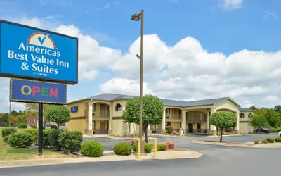 Americas Best Value Inn & Suites University Ave