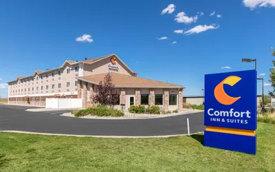 Comfort Inn & Suites Near University of Wyoming