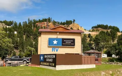 Magnuson Grand Rushmore View