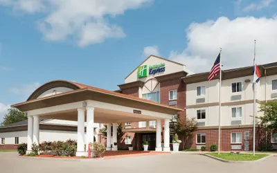 Holiday Inn Express Warrenton by IHG