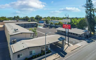 Econo Lodge Woodland near I-5