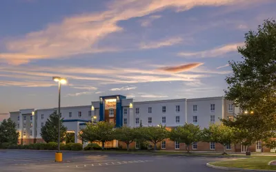 Hampton Inn & Suites Plymouth