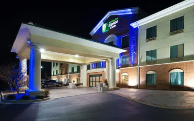 Holiday Inn Express & Suites Little Rock-West, an IHG Hotel