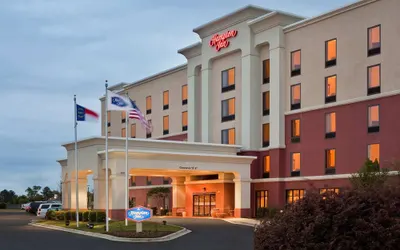 Hampton Inn by Hilton Dunn