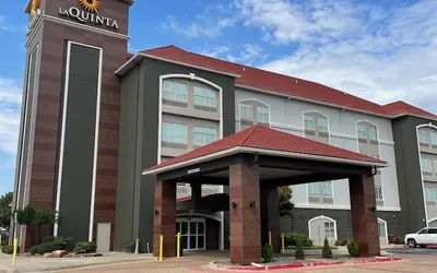 La Quinta Inn & Suites by Wyndham Oklahoma City - Moore