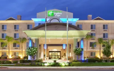 Holiday Inn Express Hotel & Suites River Park, an IHG Hotel