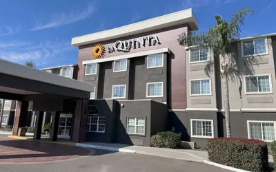 La Quinta Inn & Suites by Wyndham Tulare