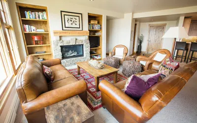 WestWall Lodge