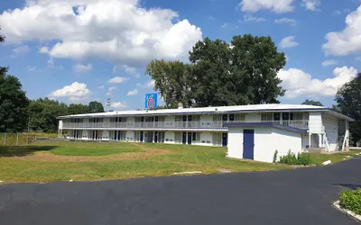 Motel 6 Schenectady, NY