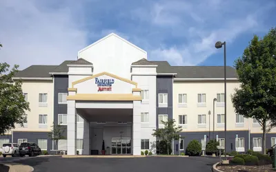 Fairfield Inn & Suites by Marriott State College