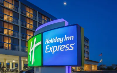 Holiday Inn Express Nags Head Oceanfront, an IHG Hotel