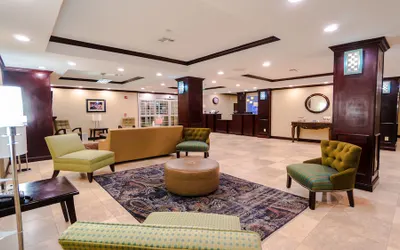 Holiday Inn Express & Suites Pampa, an IHG Hotel