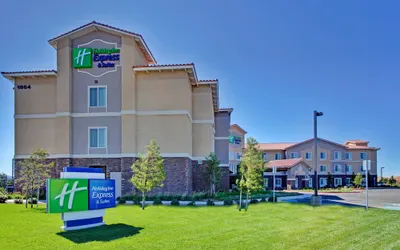 Holiday Inn Express & Suites Beaumont - Oak Valley an IHG Hotel