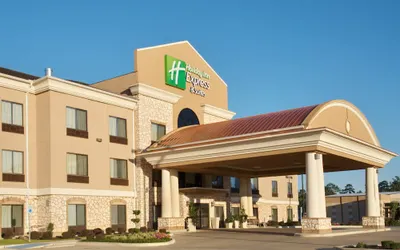 Holiday Inn Express & Suites Center, an IHG Hotel