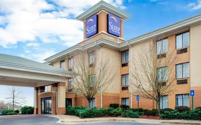 Sleep Inn & Suites East Chase