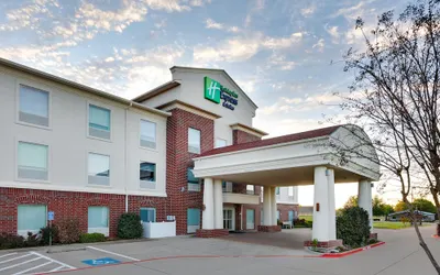 Holiday Inn Express Hotel & Suites Cleburne, an IHG Hotel