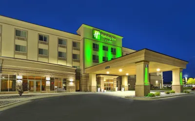 Holiday Inn & Suites Green Bay Stadium by IHG