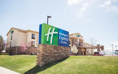 Holiday Inn Express & Suites Loveland, an IHG Hotel