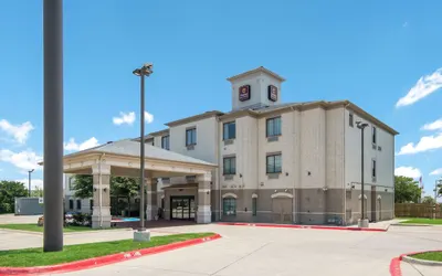 Clarion Inn & Suites Weatherford South