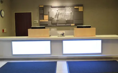 Holiday Inn Express & Suites Rochester Webster by IHG